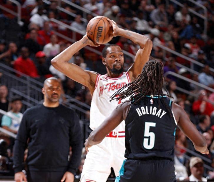 et365（中国）官方网站、APP下载、bet365 Sports-险胜开拓者！阿门轰26+7，谢泼德17+6+3再超神下去，火箭能争冠了